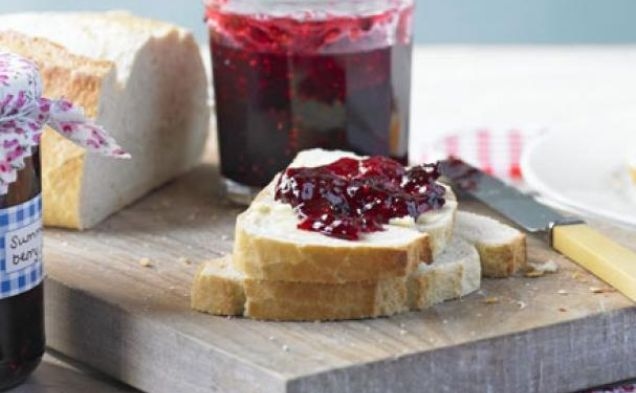 Baie Rose and Orange-Scented Red Berry NON COOK FREEZER Jamhealthy recipe