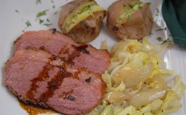 Baked Corned Beef with Sauteed Cabbage and Baked New Potatoeshealthy recipe