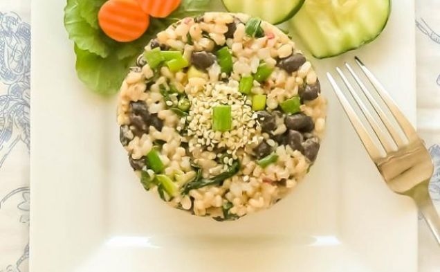 Black Beans & Brown Rice With Garlicky Kalehealthy recipe