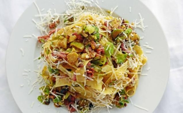 Brussels Sprout Carbonara with Fettuccinihealthy recipe