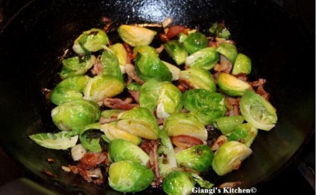 Brussels Sprouts with Bacon and Shallotshealthy recipe