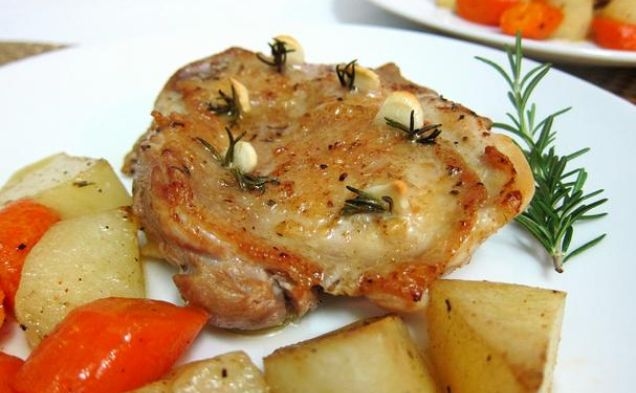 Chicken Thigh With Rosemary and Garlichealthy recipe