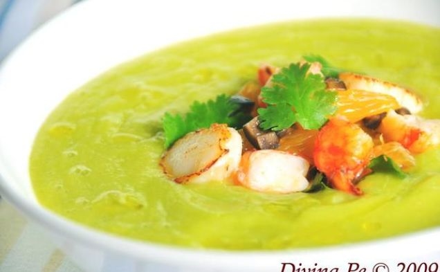 Chilled Avocado and Cucumber Soup With Prawn and Scallop Salsahealthy recipe