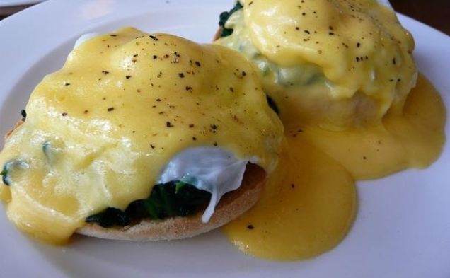 Eggs Florentinehealthy recipe