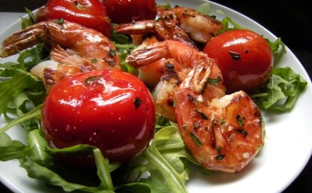 Grilled Prawns (Shrimp) With Rocket (Arugula) and Campari Tomatoeshealthy recipe