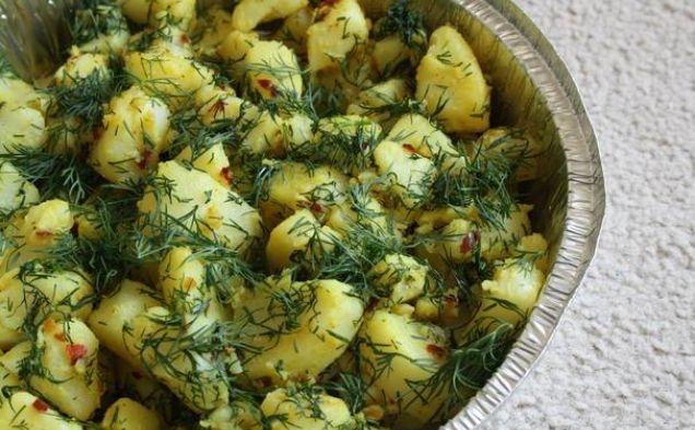 Indian-Style Dill and Turmeric Potato Saladhealthy recipe