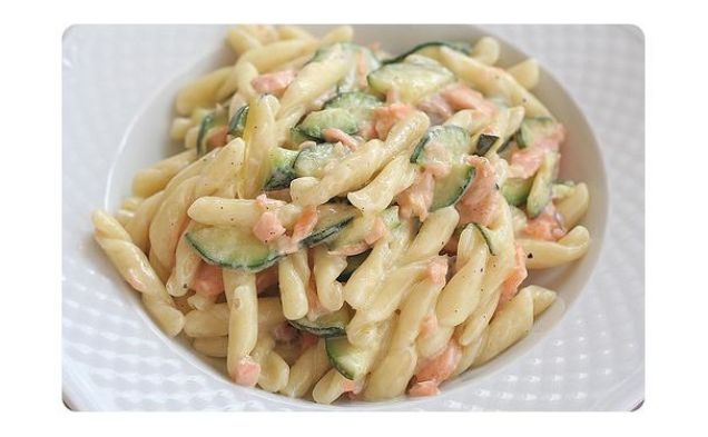 Lemon Pasta With Salmonhealthy recipe