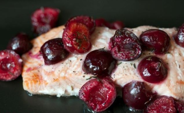 Roasted Alaskan Salmon with Cherrieshealthy recipe