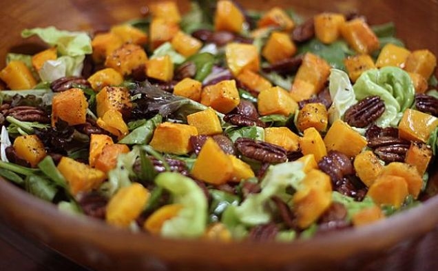 Roasted Butternut Squash, Pecan, Bacon, Mix Green & Baby Spinach Salad With Maple Syrup Vinaigrettehealthy recipe