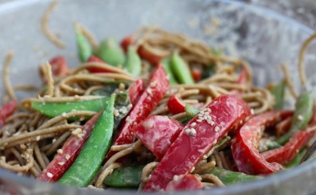 Snow Pea Sesame Noodle Saladhealthy recipe