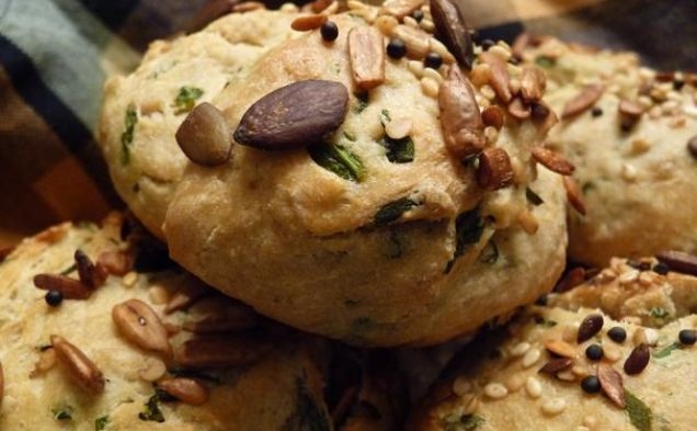 Spinach Coriander Chive Breadhealthy recipe