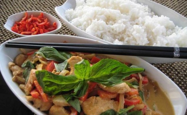 Thai Basil Chicken With Green Curryhealthy recipe