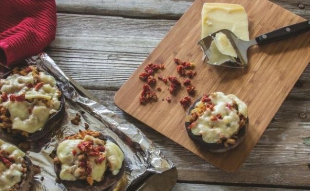 Turkey-Stuffed Portabella Mushroomshealthy recipe