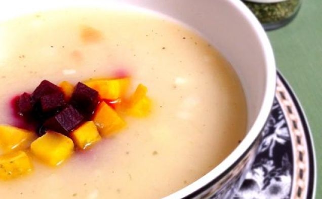Potato & Leek Soup with Roasted Beetshealthy recipe