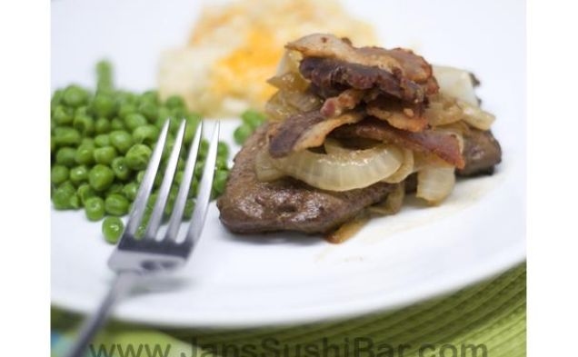 Beef Liver With Onions and Baconhealthy recipe