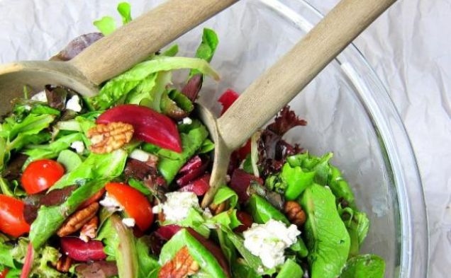 Beet and Blue Cheese Salad with Citrus Vinaigrette Dressinghealthy recipe