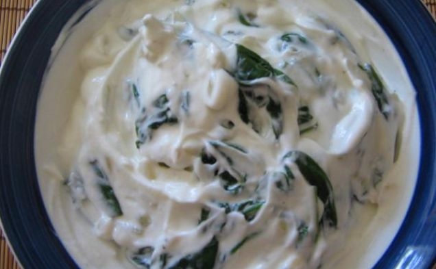 Borani Esfanaajhealthy recipe