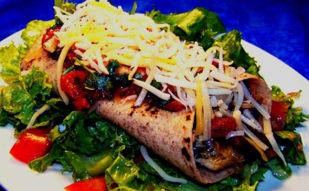 Chicken and Black Bean Burritoshealthy recipe