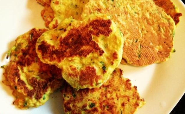 Clean Eating Carrot & Zucchini Pancakeshealthy recipe