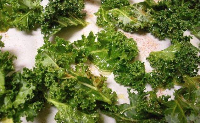 Garlicky Roasted Kalehealthy recipe