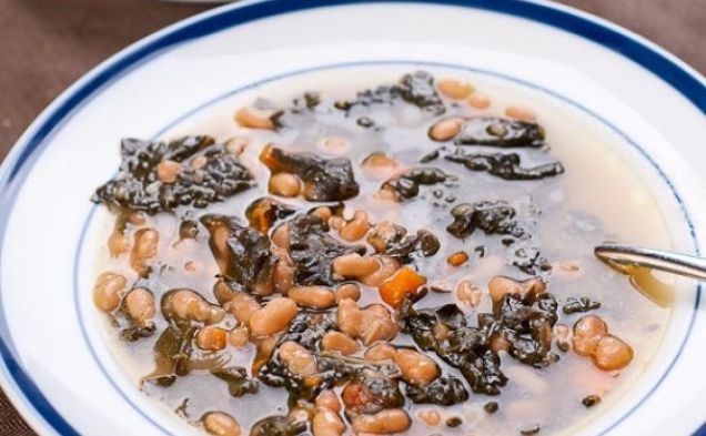 Herbivoracious' White Bean and Kale Souphealthy recipe