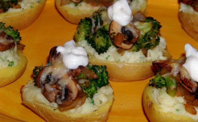 Knock Your Socks Off Stuffed Potatoes With Broccoli and Mushroomshealthy recipe