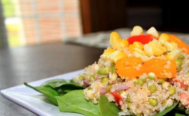 Mung Bean Sprout and Quinoa Saladhealthy recipe