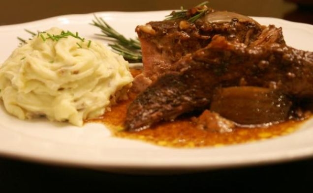 No Fuss Sunday Slow-Cooker Balsamic Pot Roasthealthy recipe