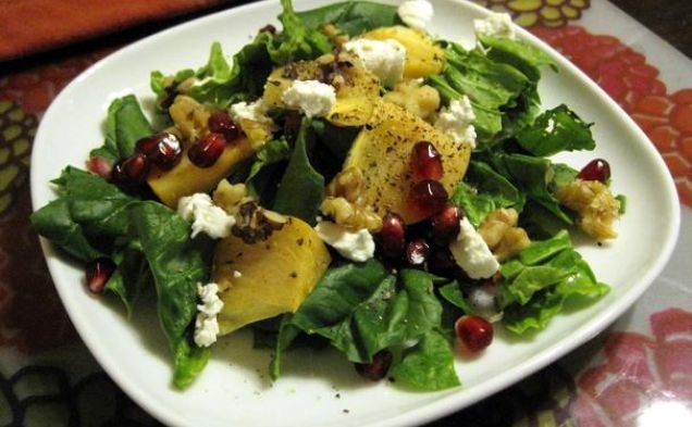 Persimmon, Pomegranate, and Goat Cheese Saladhealthy recipe