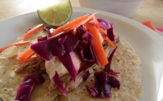 Pork Shoulder Tacos with Chipotle Greek Yogurt and Coleslawhealthy recipe