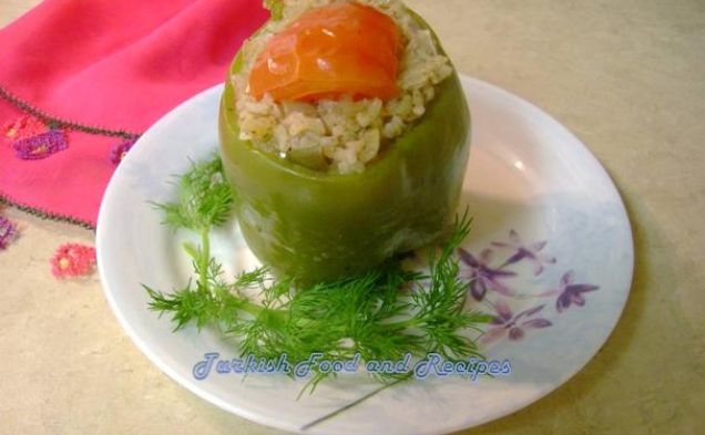 Rice Stuffed Bell Peppers (Zeytinyagli Biber Dolmasi)healthy recipe
