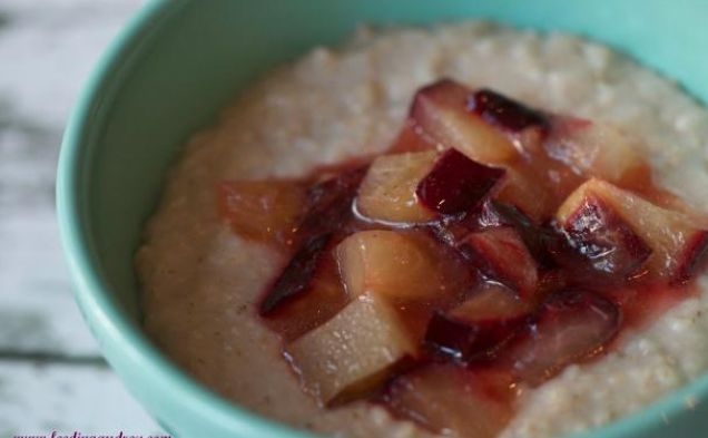 Roasted Plum Oatmealhealthy recipe