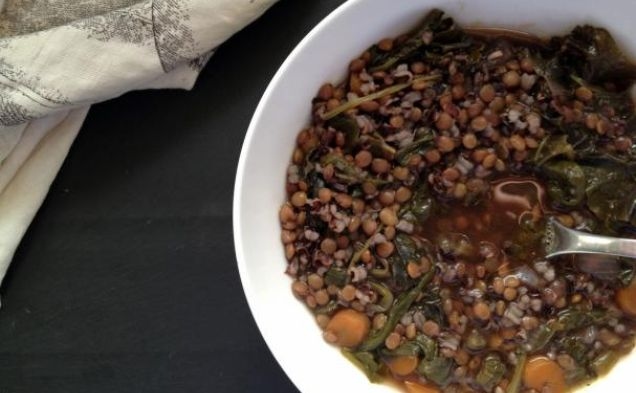 Spicy lentil and black rice soup with kale, spinach and leekhealthy recipe