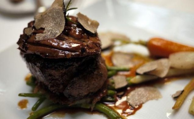Tournedos Rossini With Foie Gras and Truffleshealthy recipe