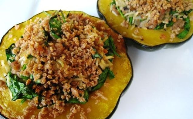 Turkey and Rice Stuffed Acorn Squashhealthy recipe