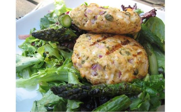 Wild Salmon Cakeshealthy recipe